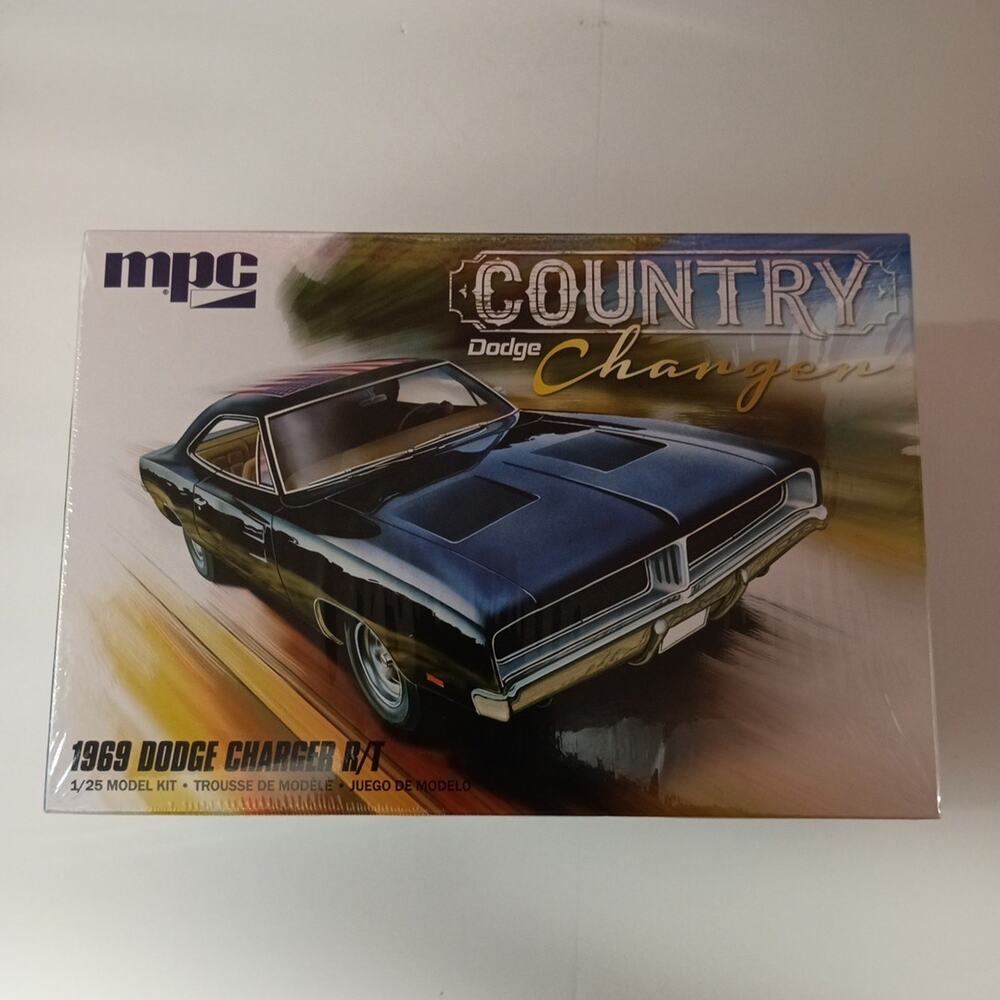 MPC "1969 Dodge Charger R/T " 1:25 Scale‎ Model Kit #MPC878M